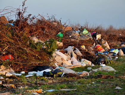 Depozitarea ilegală de deşeuri în Corbeanca
